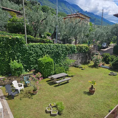 Panoramic Garden With View *