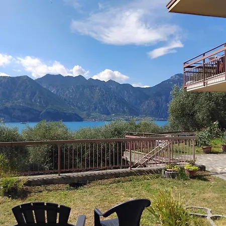 Panoramic Garden With View Malcesine